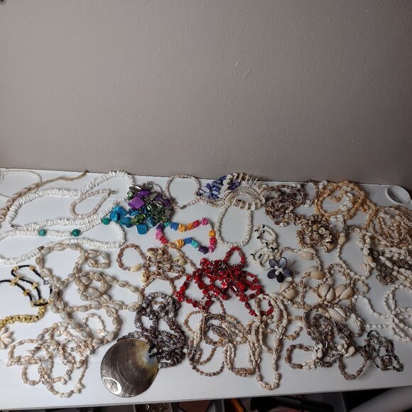 30 Pc Lot Of Shell Jewelry - Picture 1 of 16